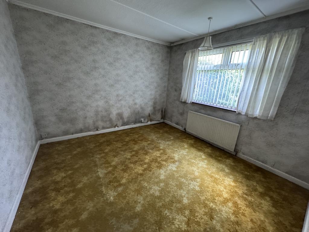 Lot: 169 - DETACHED BUNGALOW FOR IMPROVEMENT - Bedroom one
